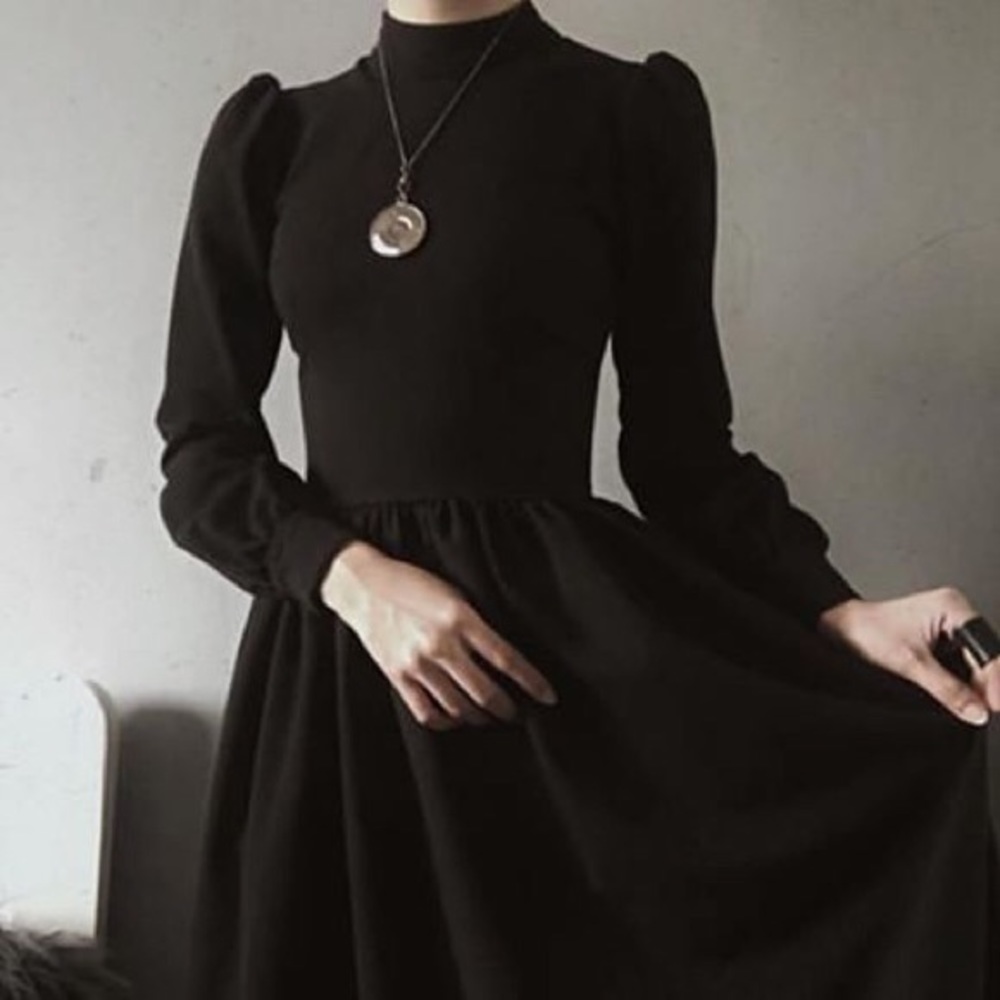 Deandri Nosferatu black midi dress (m)
